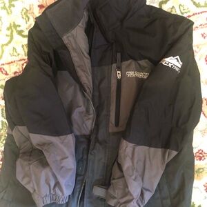 Free Country Black and Gray Puffer Jacket Weather-Resistant